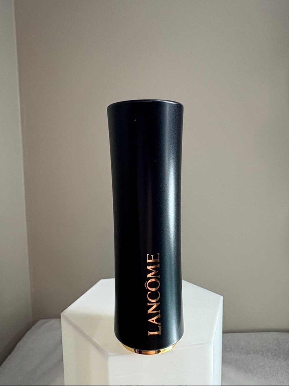 Lancôme L’Absolu Rouge Cream 1 Universelle BNIB - Picture 1 of 5